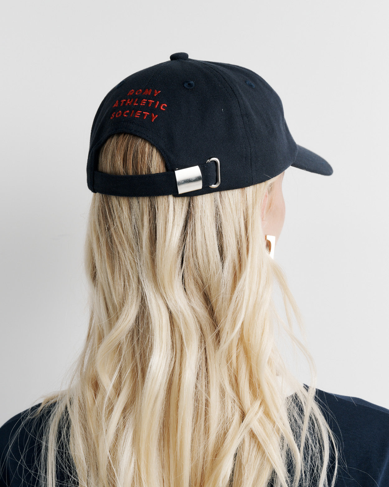 Training Day Cap in navy – sporty minimalist baseball cap by Romy The Brand