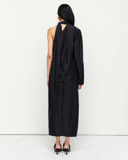 Make a statement in the Leo Top – a one-shoulder, long-sleeve design featuring an exaggerated neck tie and side splits for effortless elegance.