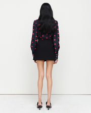 Get the best of both style and comfort with the Frankie Skort. Featuring a low-waist fit, built-in shorts, slight-stretch fabric, front split, and an invisible zip for a sleek, versatile look.